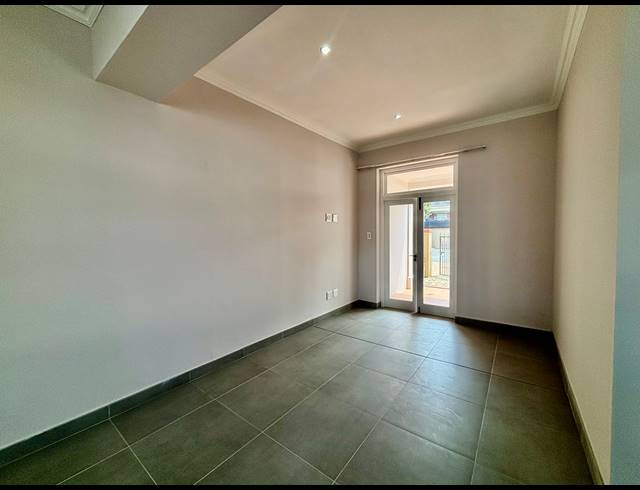 1 BEDROOM APARTMENT TO LET IN POINT WATERFRONT